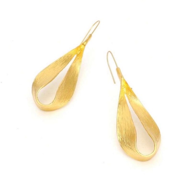 New! Teardrop Leaf Statement Drop Earrings (1050) NWOT - Picture 2 of 3